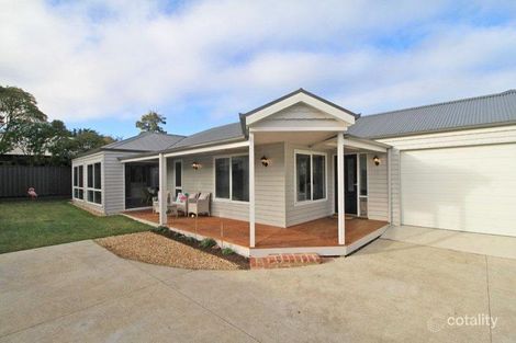 2/12 Sturt St, Kyneton, VIC 3444