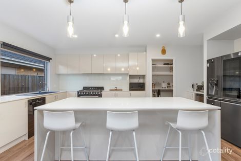 Property photo of 21 The Crossway Keilor East VIC 3033