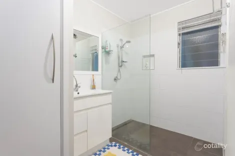 Property photo of 37 Edwards Street Flinders View QLD 4305