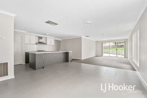 Property photo of 19 Shetland Court Pakenham VIC 3810
