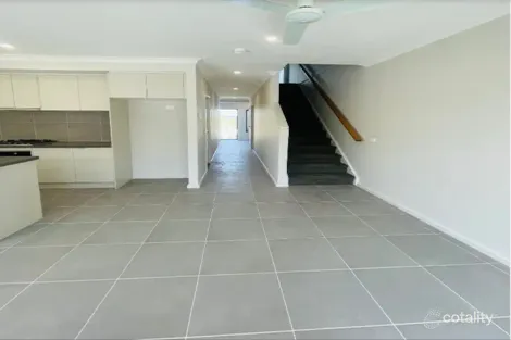 Property photo of 16 Quill Circuit Kalkallo VIC 3064