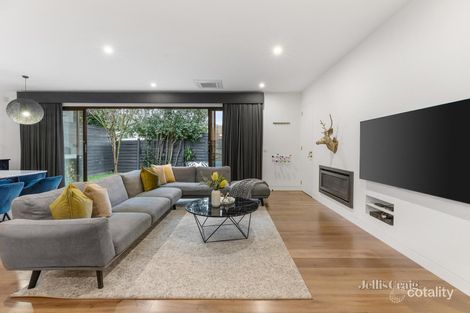 Property photo of 12 Kanooka Avenue Templestowe Lower VIC 3107
