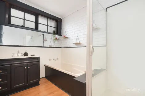 Property photo of 49 Davis Street Warrnambool VIC 3280