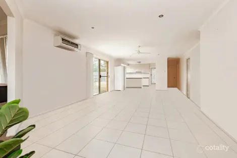 Property photo of 29 Links Court Kin Kora QLD 4680