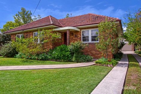 Property photo of 10 The Esplanade Lorn NSW 2320