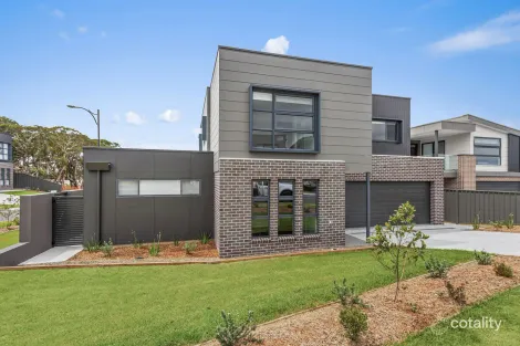 Property photo of 7 Skiff Place Shell Cove NSW 2529