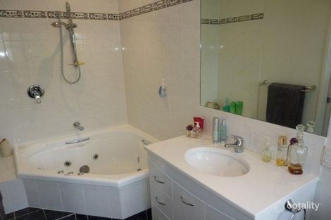 Property photo of 296 Kelso Drive Kelso QLD 4815