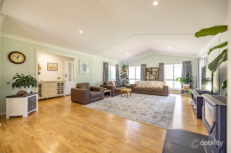 Property photo of 40 Quandong Avenue Tumut NSW 2720