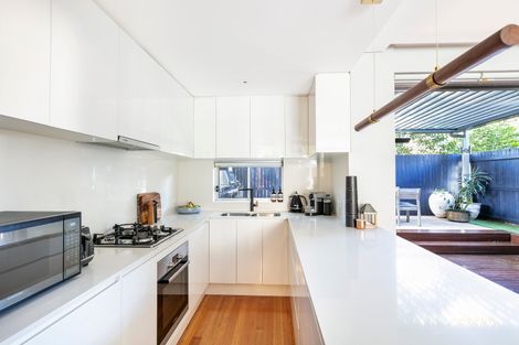 Property photo of 27B Alfred Road Forest Lodge NSW 2037
