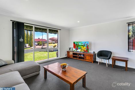 Property photo of 11 Thames Court Modbury Heights SA 5092