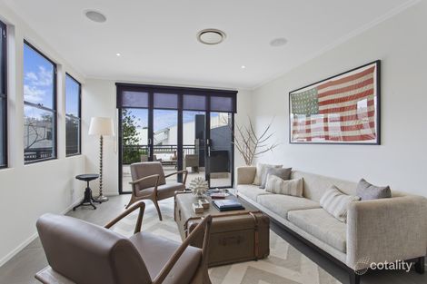 Property photo of 20 Moores Crescent Varsity Lakes QLD 4227