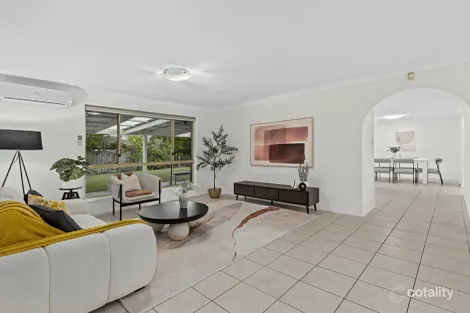 Property photo of 6 Snowbird Place Wishart QLD 4122