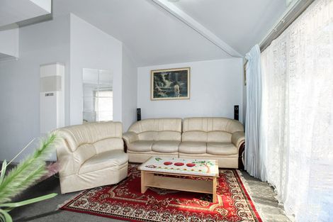 Property photo of 4 Brecon Nook Craigieburn VIC 3064