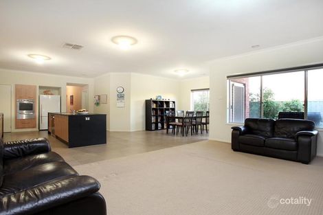Property photo of 20 Beckett Crescent Caroline Springs VIC 3023
