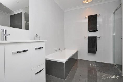 Property photo of 2/22 New York Avenue Warners Bay NSW 2282