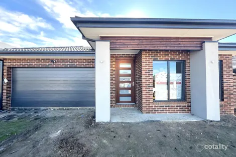 13 Fountain Rd, Pakenham, VIC 3810