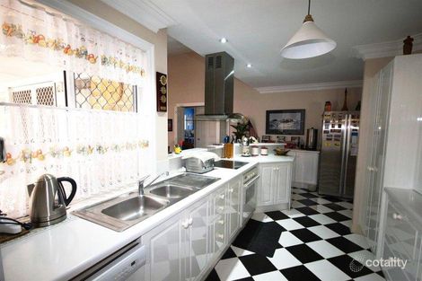 Property photo of 2 Moffatt Place Edens Landing QLD 4207