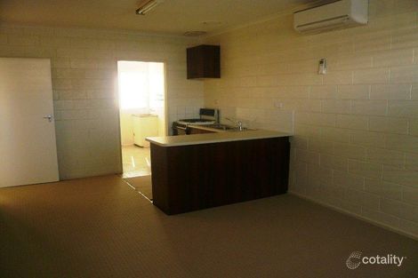 1 Leslie St, St Albans, VIC 3021