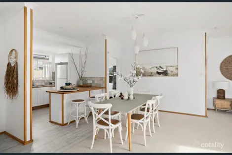 Property photo of 34 Pur Pur Avenue Lake Illawarra NSW 2528