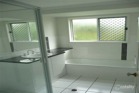 Property photo of 9 Weatherly Court Clinton QLD 4680