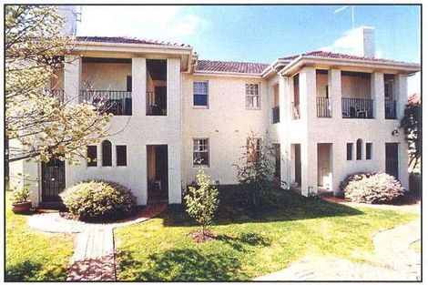 2/3 Clovelly Ct, Hawthorn, VIC 3122