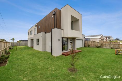 Property photo of 32 Cottage Crescent Torquay VIC 3228