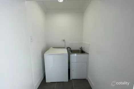 Property photo of 5 Compass Court Warwick QLD 4370