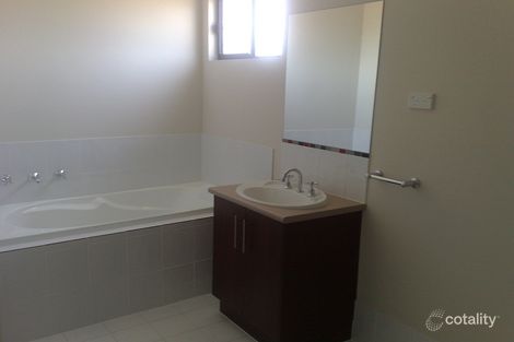 Property photo of 2 Hamra Drive Smithfield SA 5114