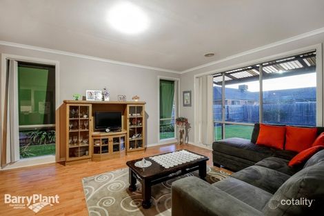 Property photo of 29 Thornbill Circuit Pakenham VIC 3810