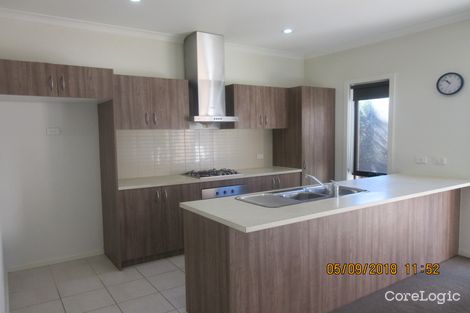 Property photo of 32 Lawn Crescent Braybrook VIC 3019