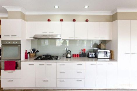 Property photo of 46 Outlook Drive Drouin VIC 3818
