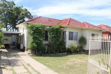 348 POLDING ST, SMITHFIELD, NSW 2164