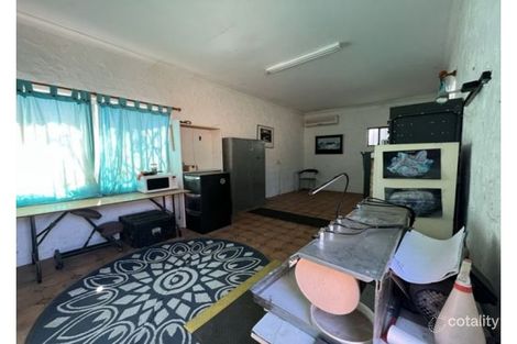 Property photo of 3 Agate Street Lightning Ridge NSW 2834