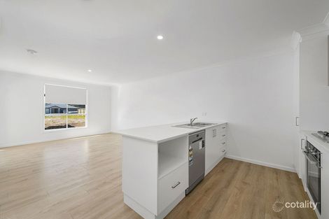 Property photo of 17A Whiting Way Lake Cathie NSW 2445