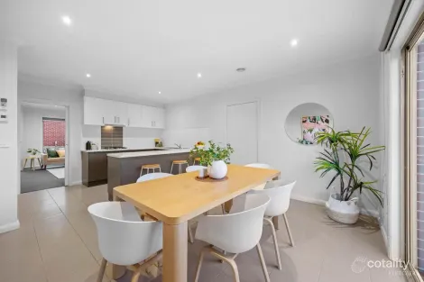 Property photo of 3/1338 Gregory Street Lake Wendouree VIC 3350