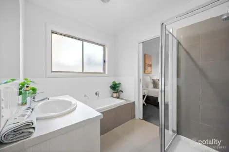 Property photo of 3/1338 Gregory Street Lake Wendouree VIC 3350