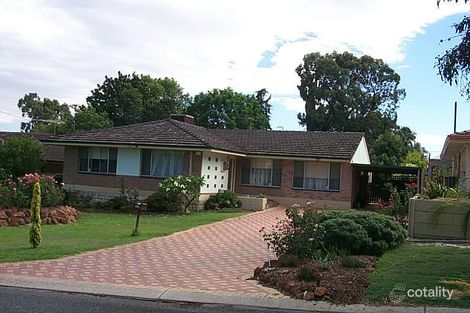 8 Peter Rd, High Wycombe, WA 6057