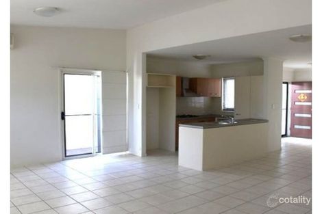 Property photo of 72 Greenway Circuit Mount Ommaney QLD 4074