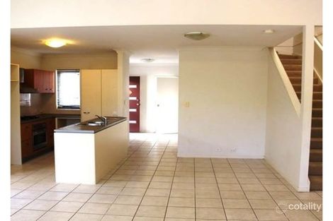 Property photo of 72 Greenway Circuit Mount Ommaney QLD 4074
