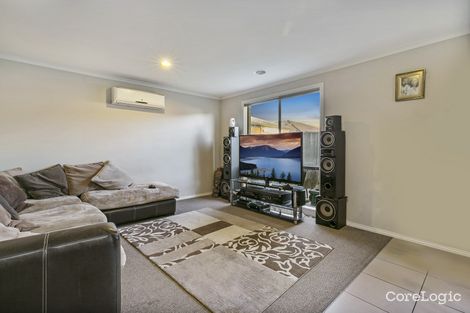 Property photo of 5 Stanhope Place Pakenham VIC 3810