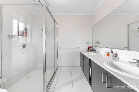 Property photo of 200 Blue Horizons Way Pakenham VIC 3810