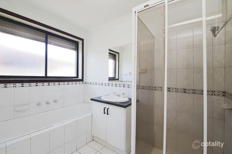 Property photo of 14 Pinnaroo Circuit Meadow Heights VIC 3048