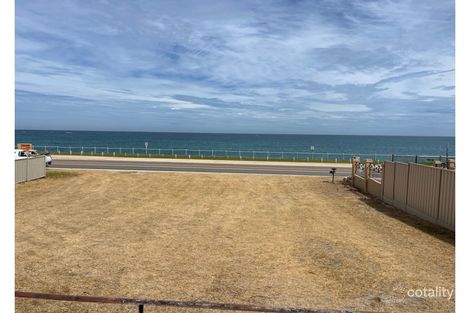 Property photo of 68 Ocean Drive Quinns Rocks WA 6030