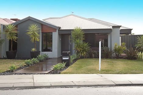 9 Rochford St, Canning Vale, WA 6155