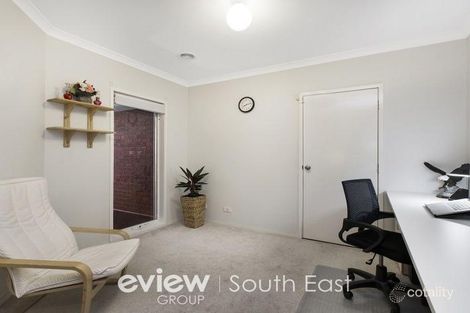 Property photo of 9 Lakeside Drive Berwick VIC 3806