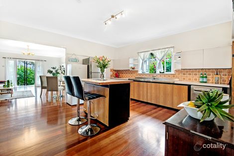 Property photo of 32 Oatland Crescent Holland Park West QLD 4121