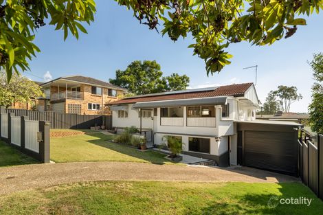 14 Hepburn St, Stafford Heights, QLD 4053