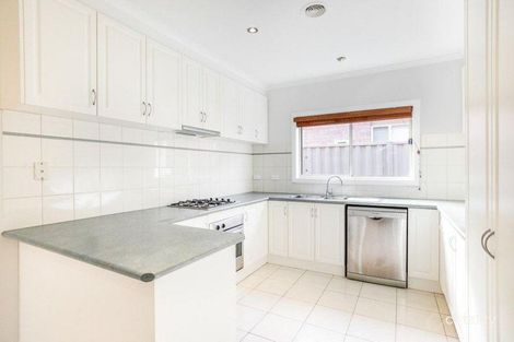 Property photo of 28 Giofches Crescent Tarneit VIC 3029