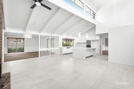 Property photo of 53 Dorsal Drive Birkdale QLD 4159