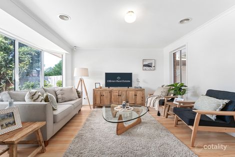 Property photo of 2 Oakwood Drive Carrum Downs VIC 3201